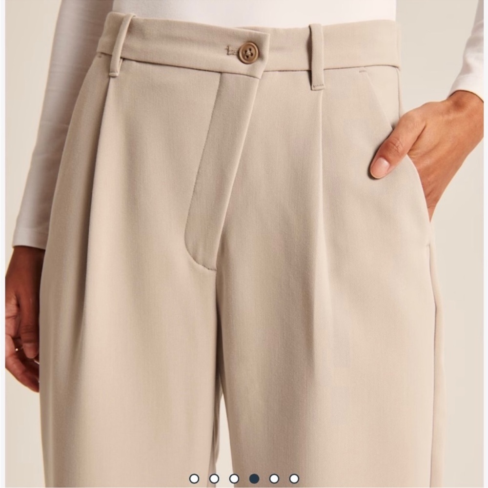Abercrombie & Fitch Tailored Relaxed Straight Pants